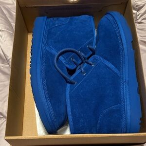 Ugg Neumell II (women 7.5/) (men & kid 6)